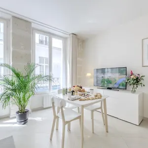 Апартаменты Jardin Saint Honore